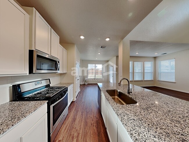 Building Photo - 340 Aspen Waters