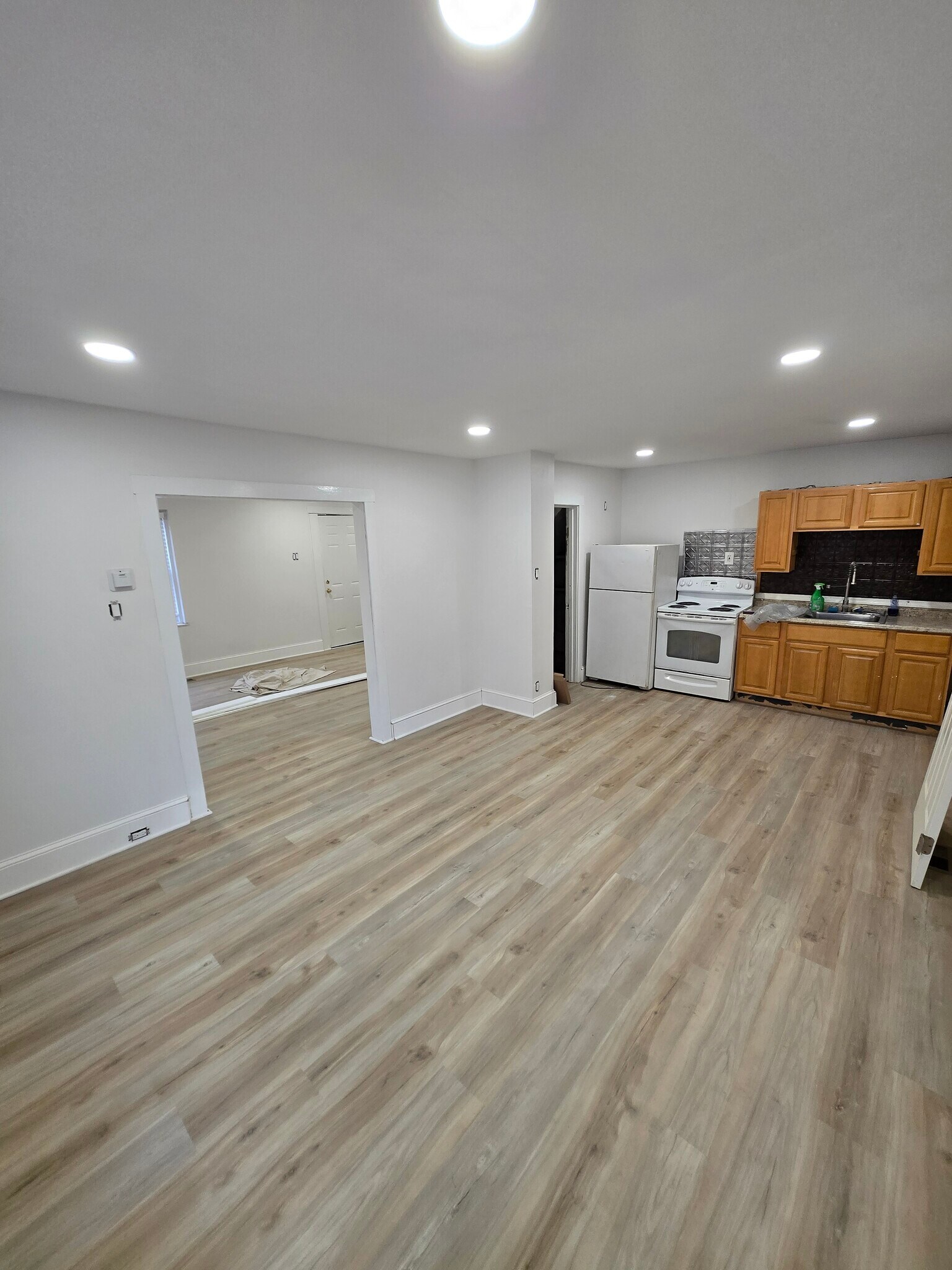 Dining Room/Kitchen - 1414 Willison St
