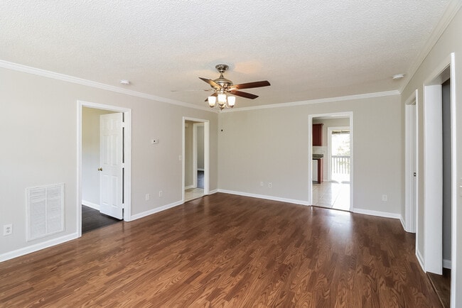 Building Photo - 156 Cook Rd NW