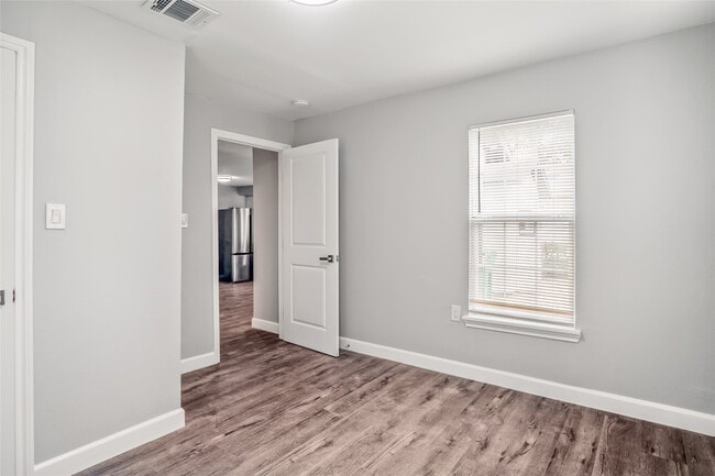 Building Photo - 4418 Galesburg St
