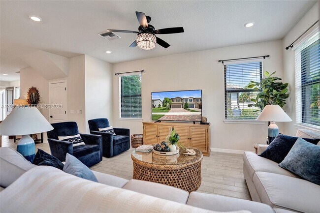 Building Photo - 8193 Cinch Way