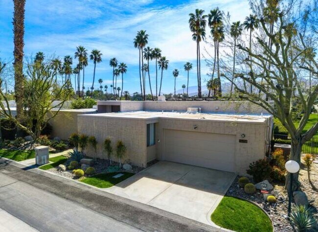 Building Photo - 1408 Tamarisk W St