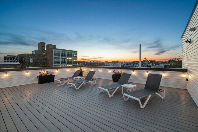 Building Photo - Cobblestone Lofts