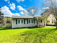 Building Photo - 3BR/2BA Cottage-Style Home, offering timeless character for Lease