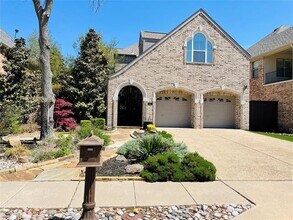 Building Photo - 40 Emerald Pond Dr