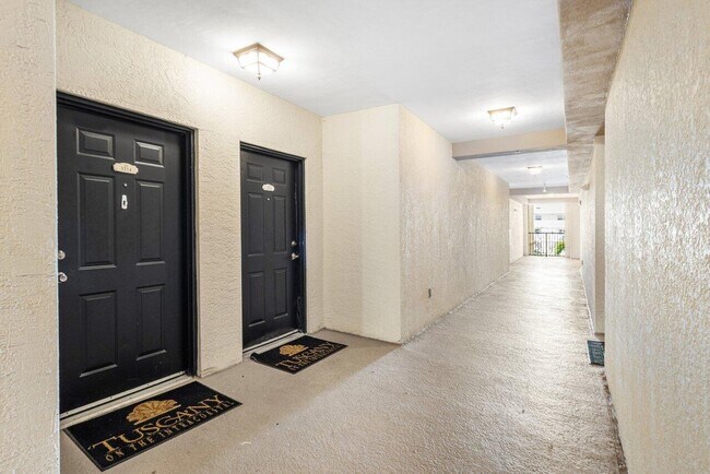 Building Photo - 3314 Tuscany Way