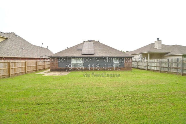 Building Photo - 11621 S Mulberry Ln