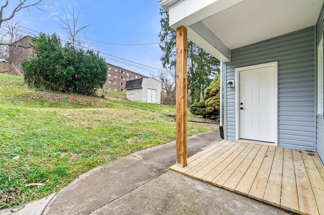 Building Photo - Completely Renovated 4 Bedroom Home in West View!!