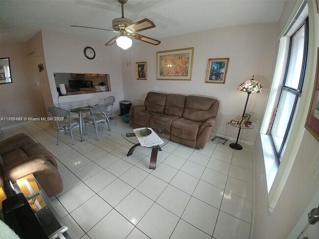 Building Photo - 7662 SW 152nd Ave