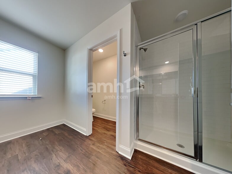 Building Photo - 845 Headland Wy