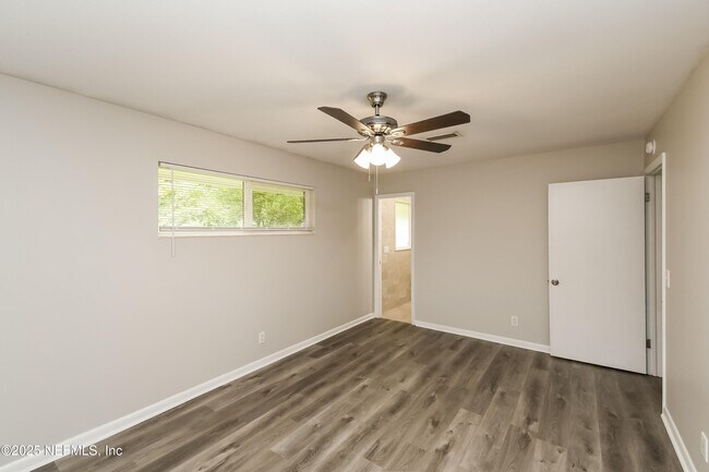 Building Photo - 1555 Shirl Ln