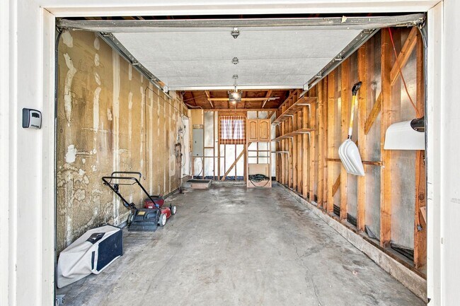 Building Photo - 1610 S Allison St