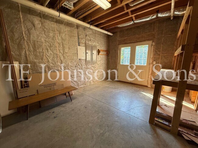 Building Photo - 5540 Brookberry Farm Rd