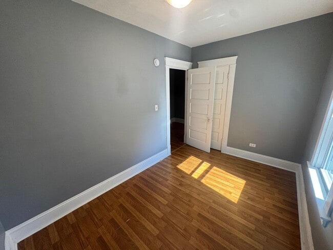 Building Photo - 1541 Hopkins Ave