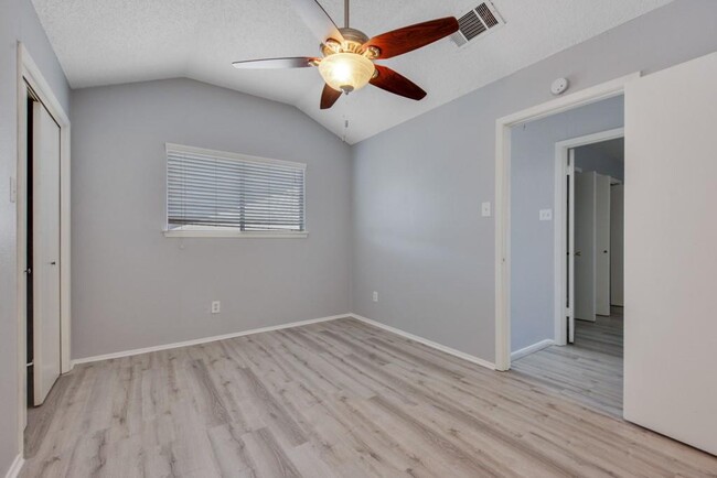 Building Photo - 6020 Westcreek Dr