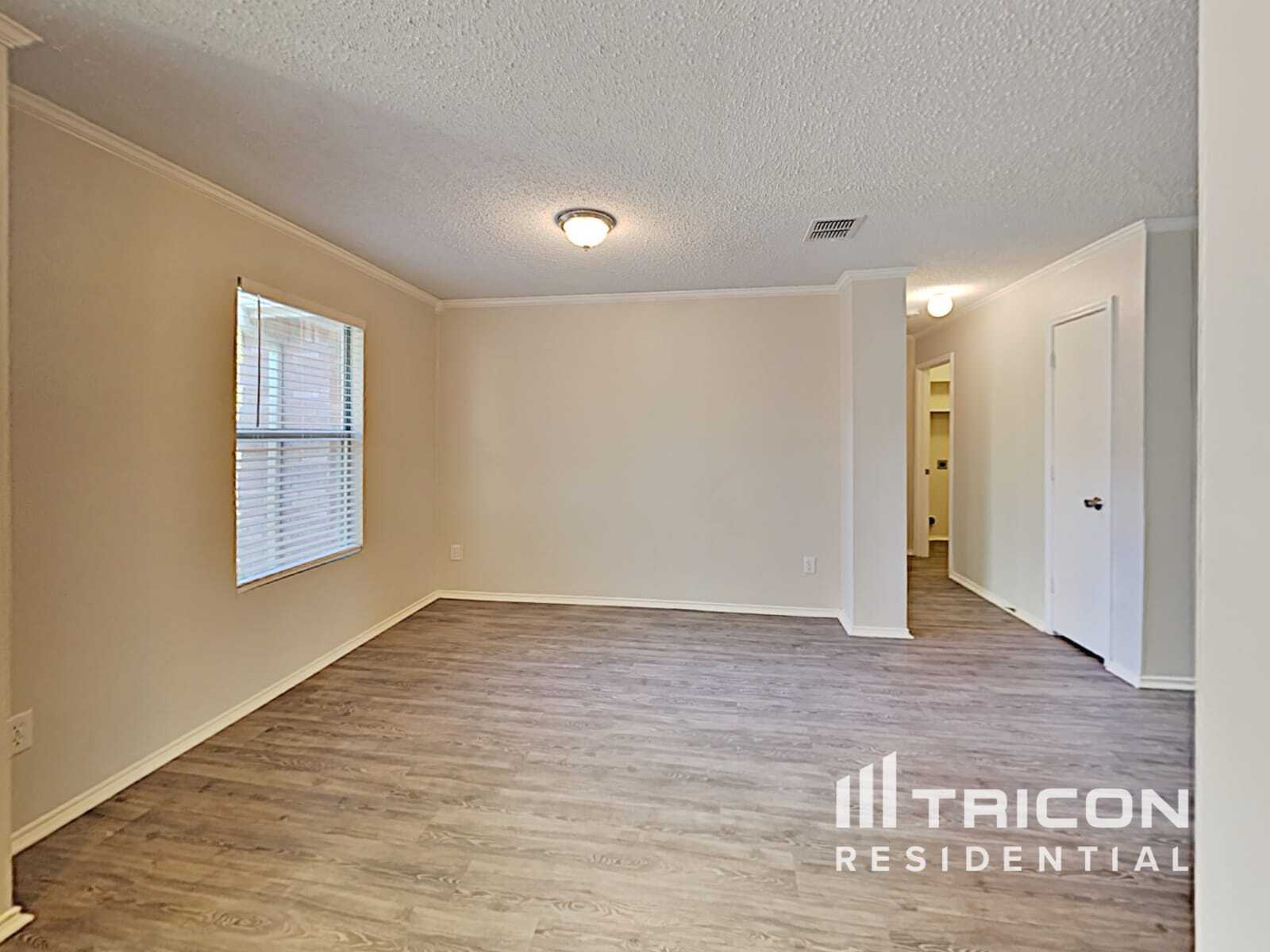Building Photo - 647 Blue Chalk Dr