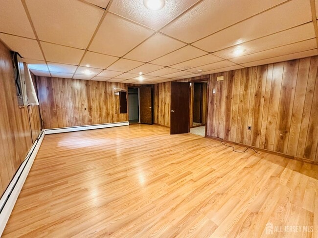 Building Photo - 181 Wall St