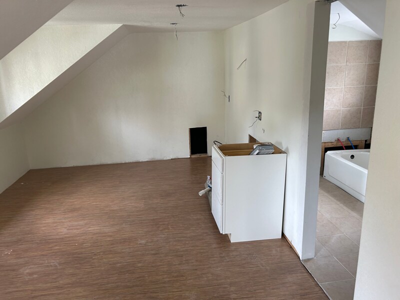 Building Photo - 600 N Sherman St