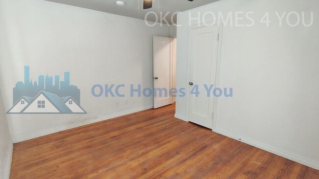 Building Photo - Charming 2 Bedroom near I-44 & May Ave.