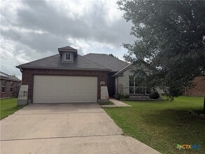 Building Photo - 5811 Alexandria Dr