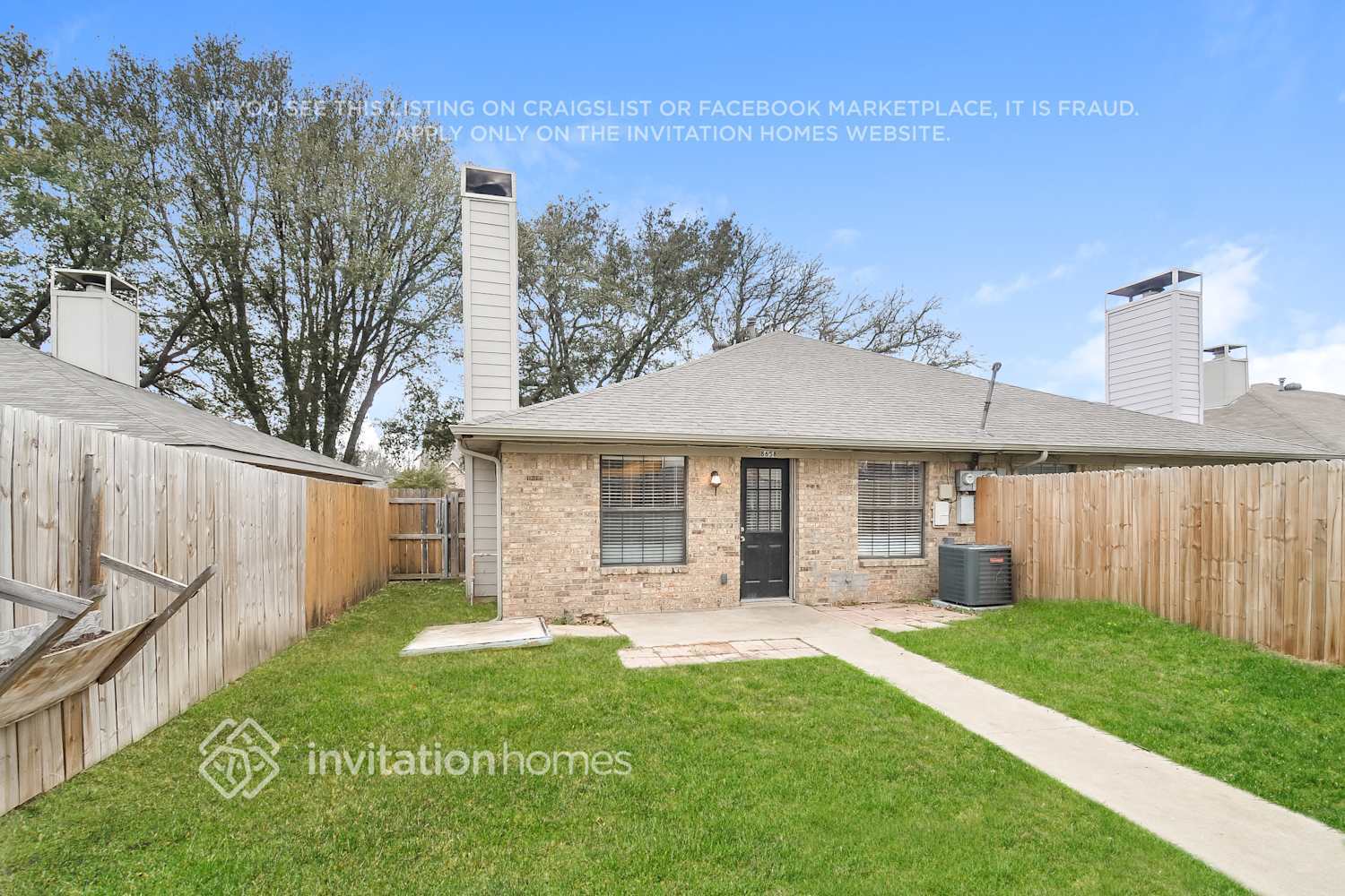 Building Photo - 8658 Holly St