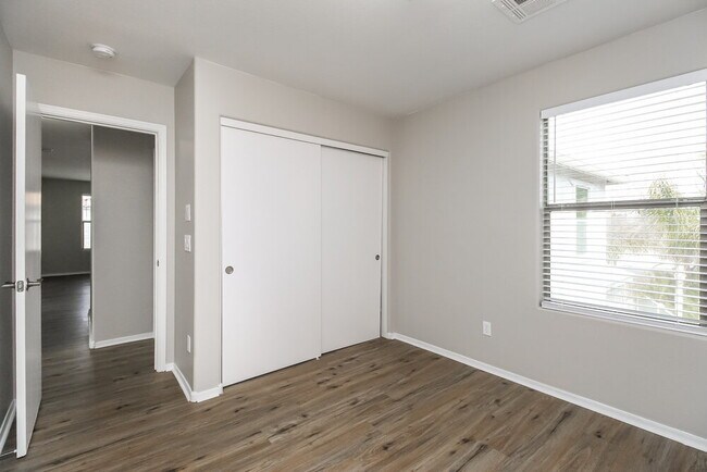 Building Photo - 21142 E Duncan St