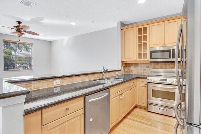 Building Photo - 1383 Piazza Pitti