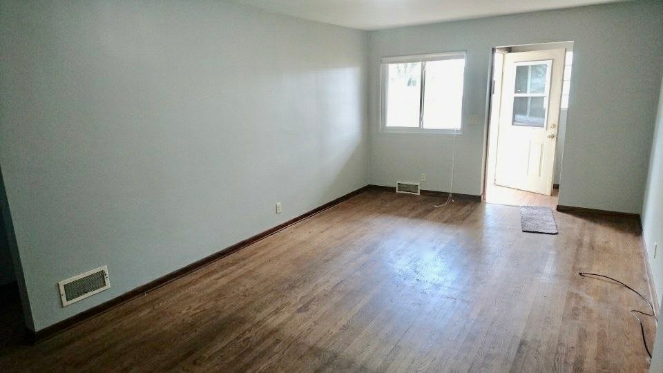 Building Photo - 2726 Pomona Dr