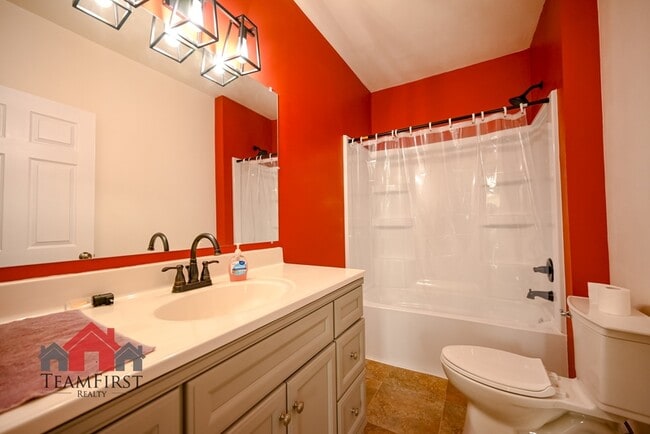 Building Photo - 1115 Cardinal Ln
