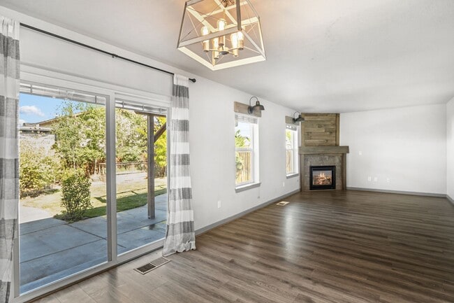 Building Photo - Exquisite 4 Bed, 2.5 Bath Redmond Retreat: Endless Backyard Amenities, Farmhouse Upgrades, and Tr...