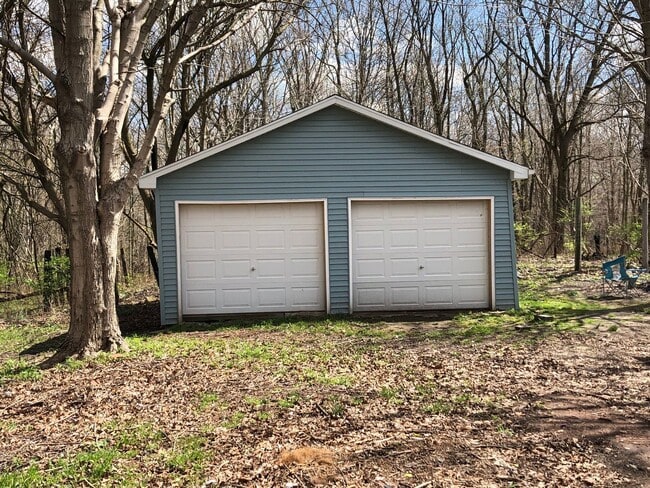 Building Photo - Updated 3 bedroom 1 bath mobile home with open floor plan