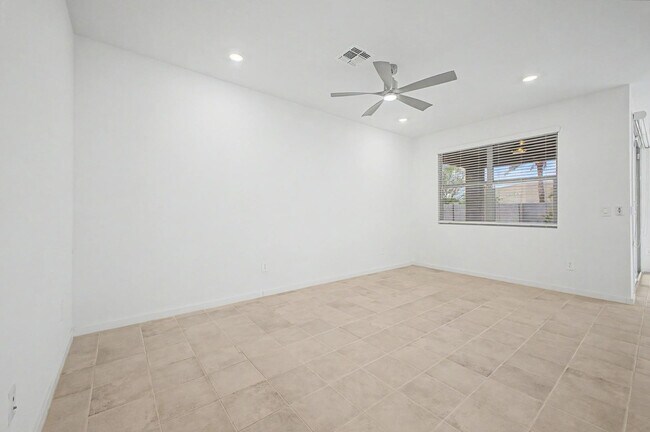 Building Photo - 35455 W Cartegna Ln