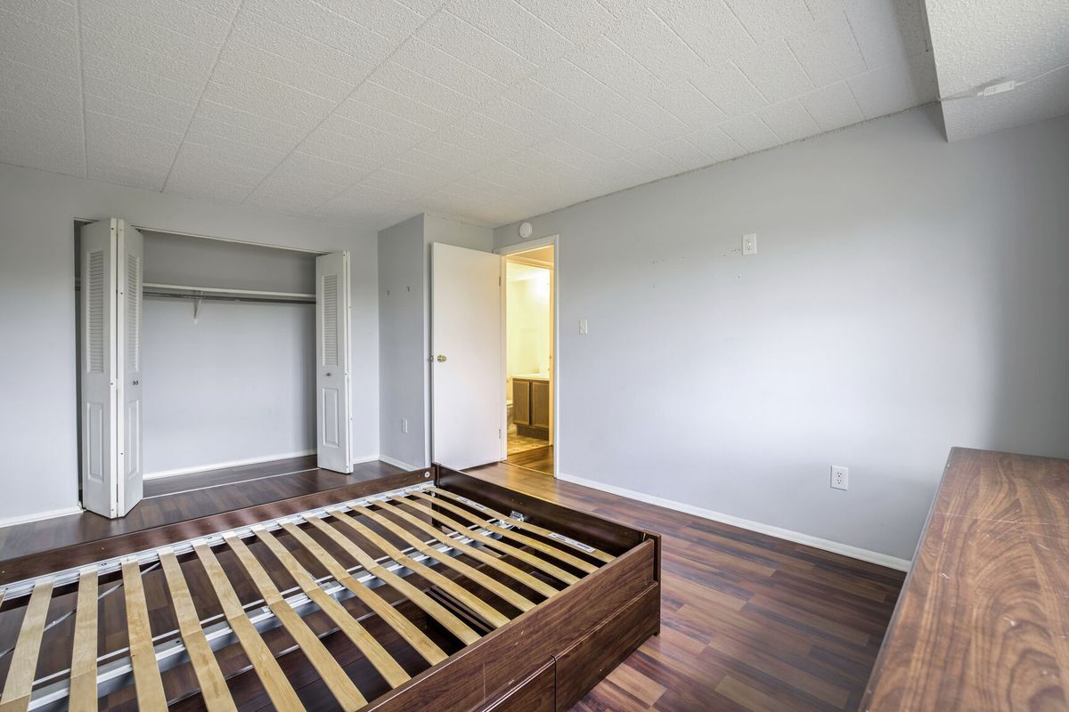 Building Photo - 997-C HEATHER RIDGE DR, 3C