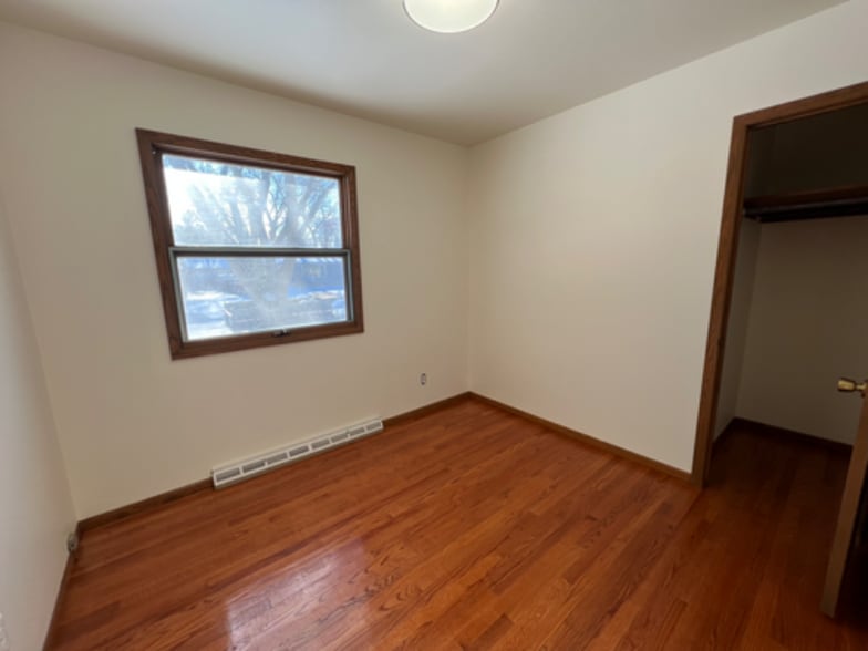 Building Photo - 4922 Knox Ln