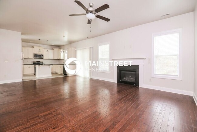 Building Photo - 4 Bedroom Pet-Friendly Home in FRANKLINTON...
