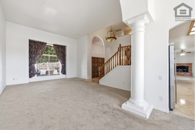 Building Photo - 5Bed/3Bath House at 67th Ave/Deer Valley Rd! Ready for Immediate Move-In! -- GOLF COURSE VIEWS! R...