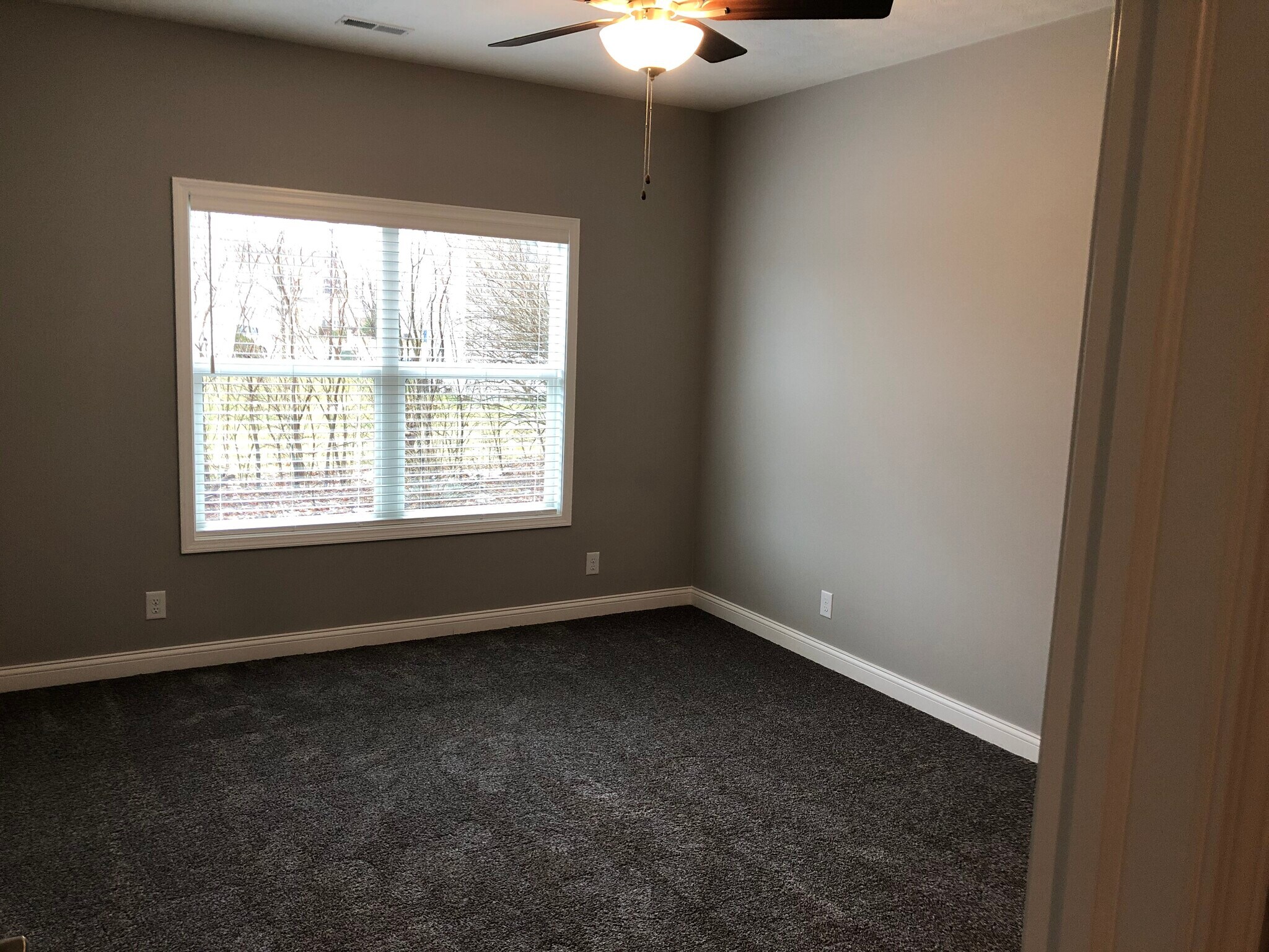 MASTER BEDROOM - 2278 Klondike Rd