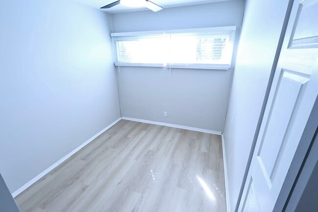 Building Photo - 1859 Delia Ave