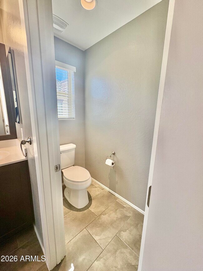 Building Photo - 4740 E Tierra Buena Ln