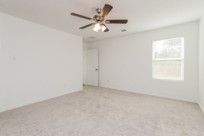 Building Photo - 16006 Tallis Dr