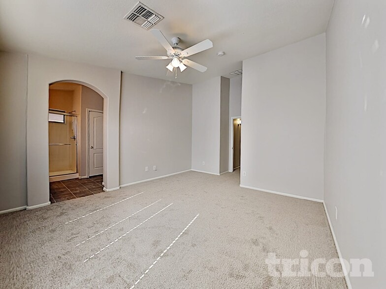 Building Photo - 5334 N Ormondo Way