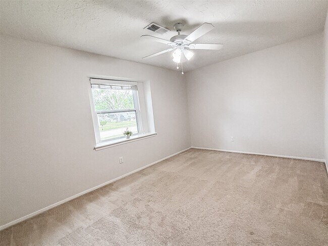 Building Photo - 3123 Lazy Spring Dr