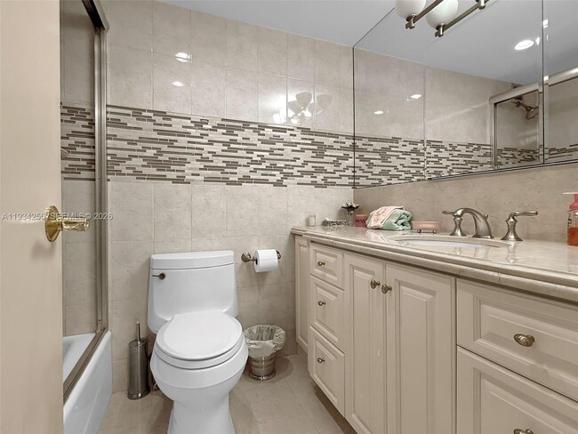 Building Photo - 4747 Collins Ave