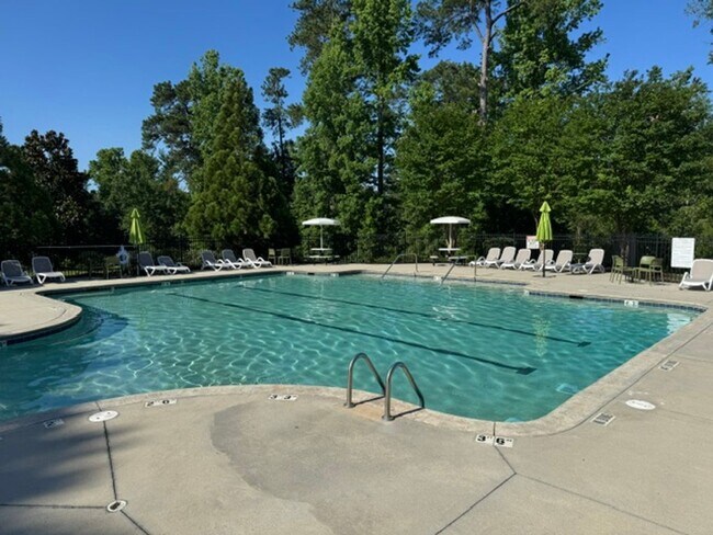 Building Photo - Updated Home with Fenced Yard in Massey Preserve