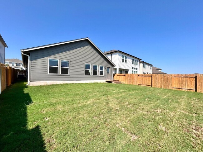 Building Photo - Charming 3-Bed, 2-Bath Home with Modern Up...