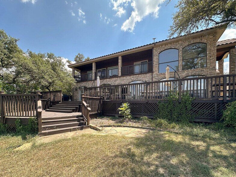 Building Photo - 206 Forest Dr