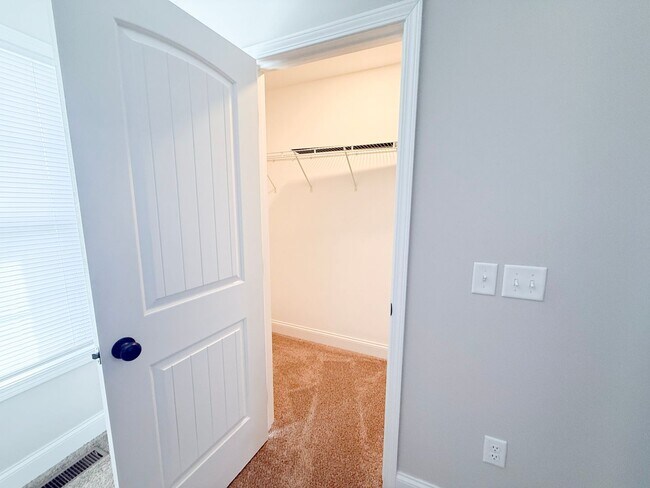 Building Photo - 107 Westfield Ct