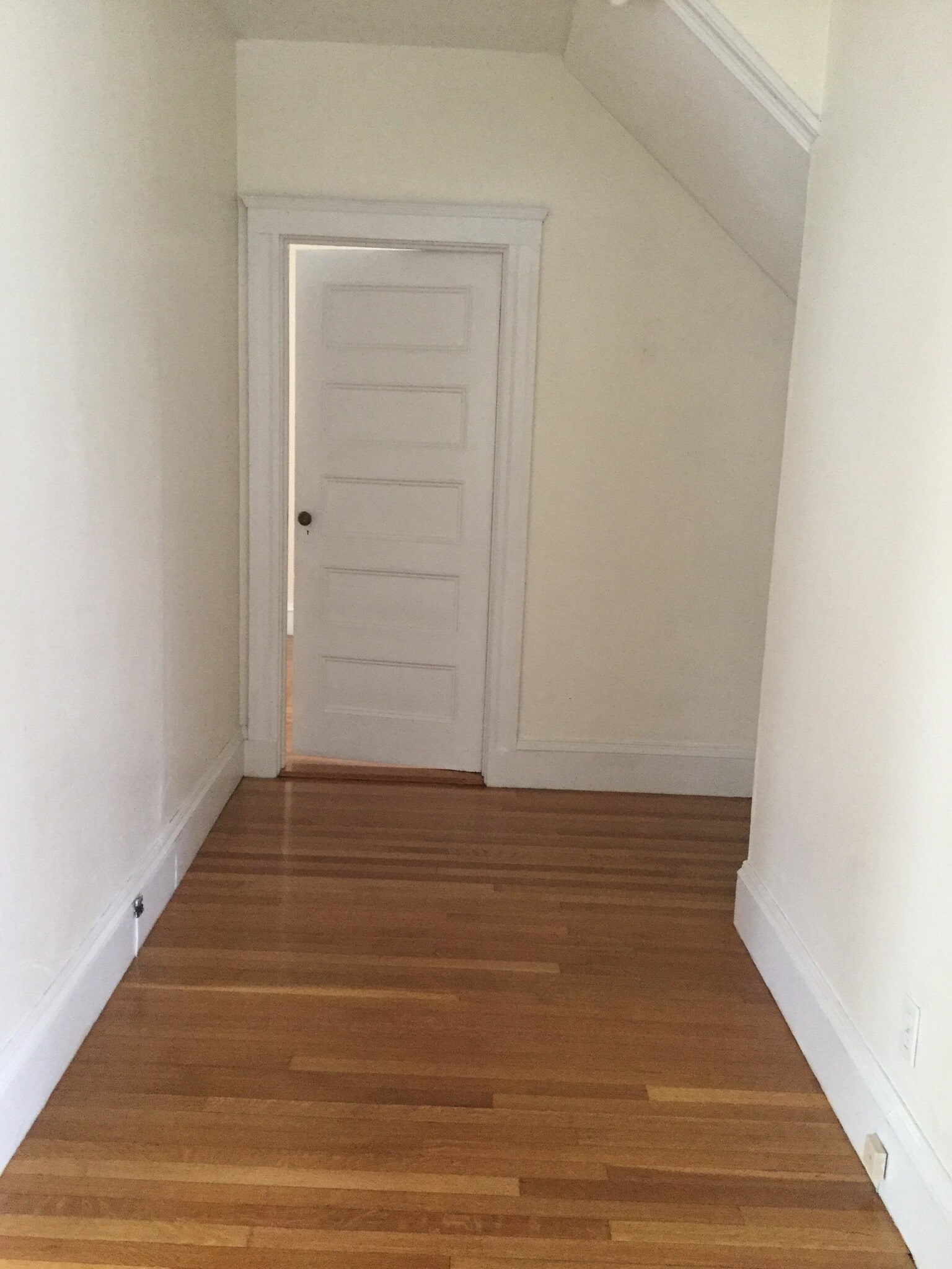 Entry hallway/office - 88 North Ave