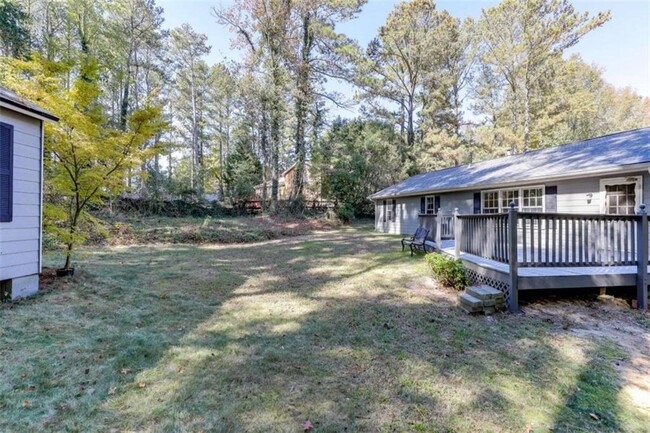 Building Photo - 1373 W Prospect Dr NE