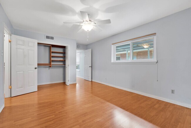 Building Photo - Charming 3-Bedroom Home in Prime Location!
